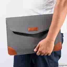 Backbencher �Tbbls05_Grey Retro Laptop Sleeve